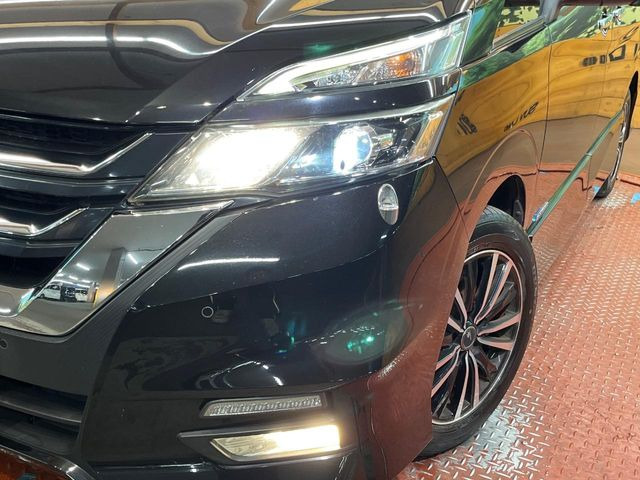 �yLED�w�b�h���C�g�z���V����ԑ��s�����ǍD�Ȏ��E���m�ۂ����S���ĉ^�]�ł��鍂�P�xLED�w�b�h���C�g�𑕔�!�_�����x�������A����d�͂��}�����Ă��܂��B