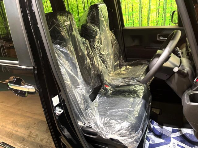 もちろん車内はキレイです♪よりクリーンな状態をキープしたいお客様には『ナノゾーンコート』がおすすめ!新型コロナウイルス対策や、除菌・消臭に効果を発揮し多くの方にご好評いただいております。