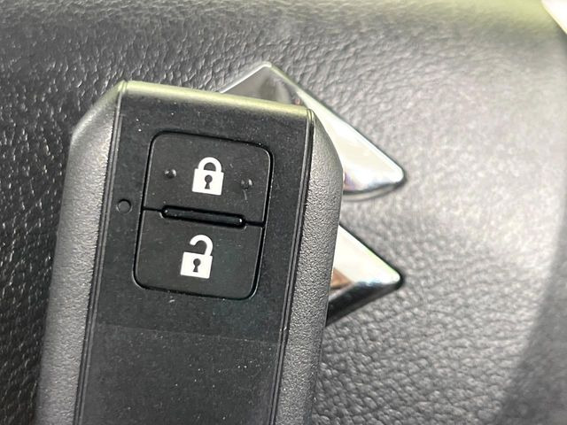 �y�L�[���X�X�^�[�g�V�X�e���z�J�o����|�P�b�g�ɓ��ꂽ�܂܂ł��h�A�̎{���E�������\�ȃX�}�[�g�L�[�𑕔��B�G���W���̃I���E�I�t�����J�M�����o���K�v����������Ƃ��Ă��֗��ł���