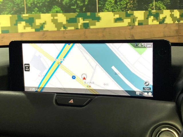 �y12.3�C���`�}�c�_�R�l�N�g�z�ԓ��̕��͋C�Ƀ}�b�`������^�f�B�X�v���C�B�X�}�z�ڑ��ł̃i�r�g�p��Bluetooth�Đ����A�l�X�ȋ@�\���y���߂܂��B�����I�ȃ_�C�������삪�\�ŁA�g��������ǍD�ł��B