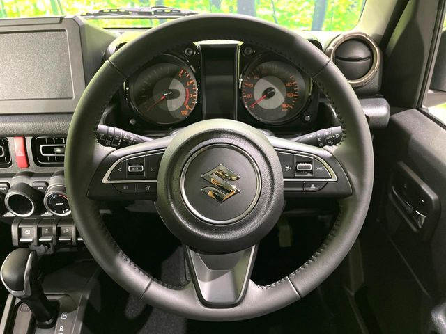 �y�����v�����X�e�A�����O�z�㎿�Ȋv���g�p���邱�ƂŁA��ɂ����������݂ƂĂ��^�]���₷���n���h���ł���