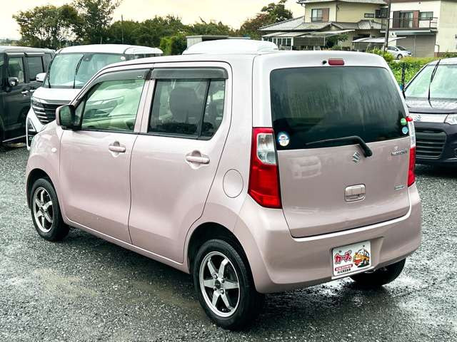 ���X�ł͌y�����Ԃ��畁�ʎԂ܂ŕ��L���I�[�����[�J�[�̎Ԏ�E�F�E�O���[�h��L�x�ɑ����Ă���܂��B