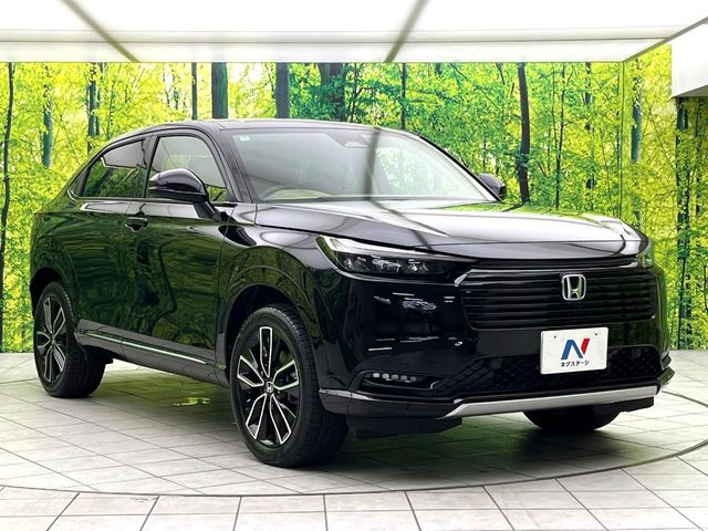 高透明度のガラス皮膜で撥水はもちろん、上質なツヤ・光沢を実現。紫外線や酸性雨から大切な愛車を保護し、色あせ・劣化を防止。「弾スプラッシュコート」、「弾プリミッサコート」からお選びいただけます。