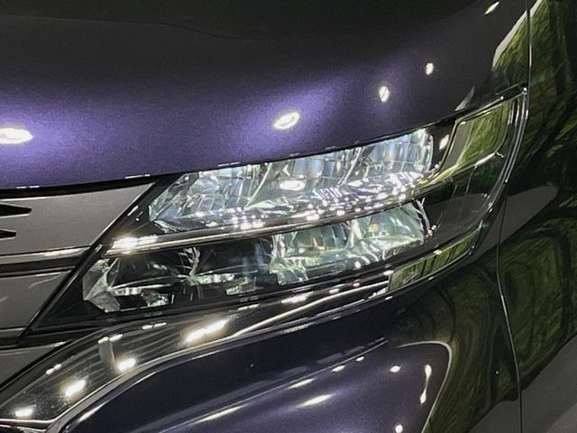 �yLED�w�b�h���C�g�z���V����ԑ��s�����ǍD�Ȏ��E���m�ۂ����S���ĉ^�]�ł��鍂�P�xLED�w�b�h���C�g�𑕔�!�_�����x�������A����d�͂��}�����Ă��܂��B