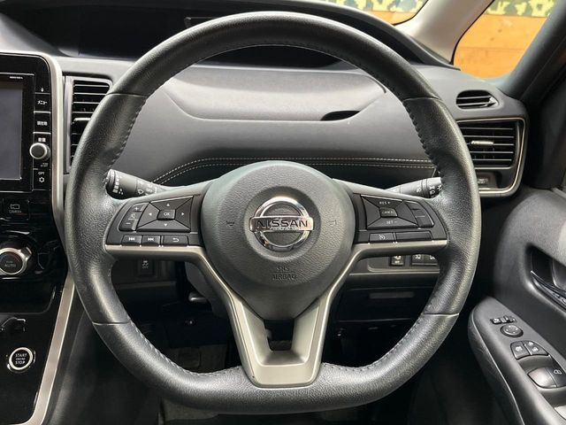 �y�����v�����X�e�A�����O�z�㎿�Ȋv���g�p���邱�ƂŁA��ɂ����������݂ƂĂ��^�]���₷���n���h���ł���