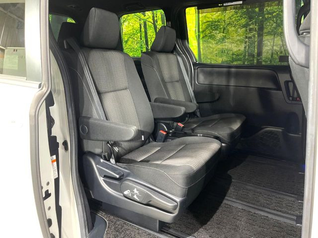 ���ڒ����̓E�H�[�N�X���[�ƂȂ��Ă���܂��B���ڂƎO��ڂ̈ړ�����~�肪�Ƃ��Ă��y�ɂȂ�̂ŁA���~��̍ۂ��X�g���X�������邱�Ƃ͂���܂����