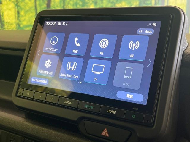 【純正8型ホンダコネクトナビ】視認性の高い大画面ディスプレイでナビの使用や、お持ちのスマートフォンと連携したbluetoothでの音楽再生が可能です♪