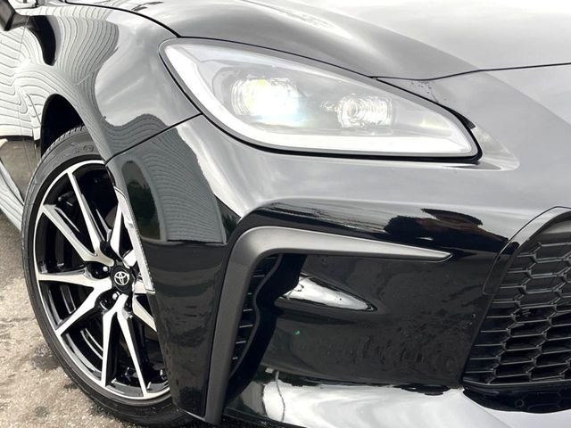 �yLED�w�b�h���C�g�z���V����ԑ��s�����ǍD�Ȏ��E���m�ۂ����S���ĉ^�]�ł��鍂�P�xLED�w�b�h���C�g�𑕔�!�_�����x�������A����d�͂��}�����Ă��܂��B