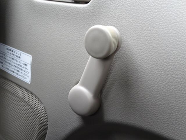 ���͎蓮�ŊJ����^�C�v�ł�