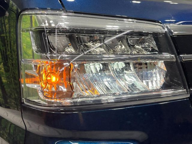 �yLED�w�b�h���C�g�z���V����ԑ��s�����ǍD�Ȏ��E���m�ۂ����S���ĉ^�]�ł��鍂�P�xLED�w�b�h���C�g�𑕔�!�_�����x�������A����d�͂��}�����Ă��܂��B