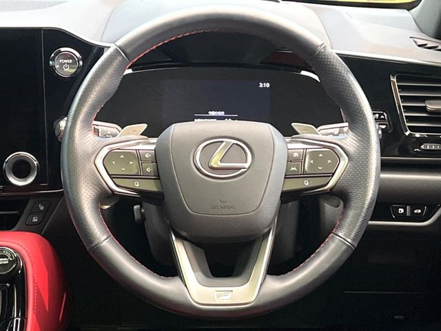 �y�����v�����X�e�A�����O�z�㎿�Ȋv���g�p���邱�ƂŁA��ɂ����������݂ƂĂ��^�]���₷���n���h���ł���