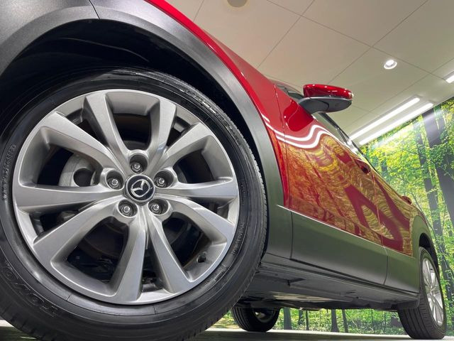 �y����18�C���`�A���~�z�C�[���z�O�ςɃ}�b�`���������A���~�z�C�[���𑕒����Ă���܂��B�e��ЊO�A���~�z�C�[����A�X�^�b�h���X�^�C�����戵�����Ă���܂��B���񂲑��k����������