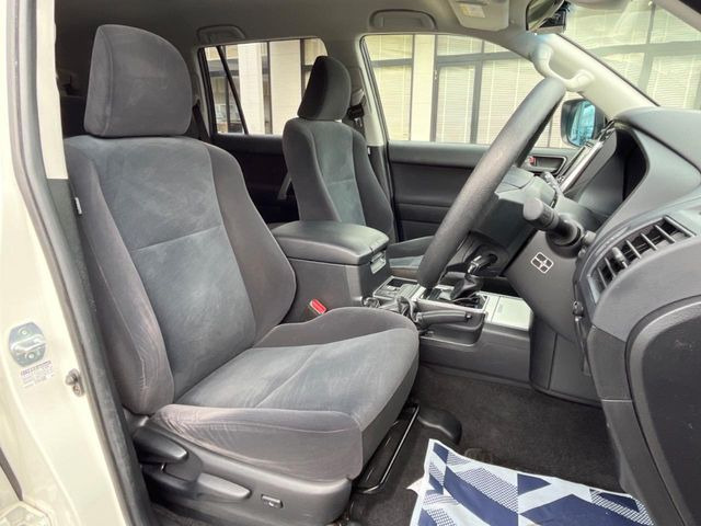 �^�]�Ȃ܂��ɂ͏\���ȃX�y�[�X������A�啿�ȕ��ł��������^�]���Ă�����������ł��B