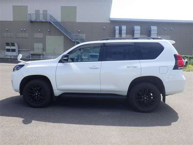 ランドクルーザープラド2.7 TX Lパッケージ マットブラック エディション 4WD