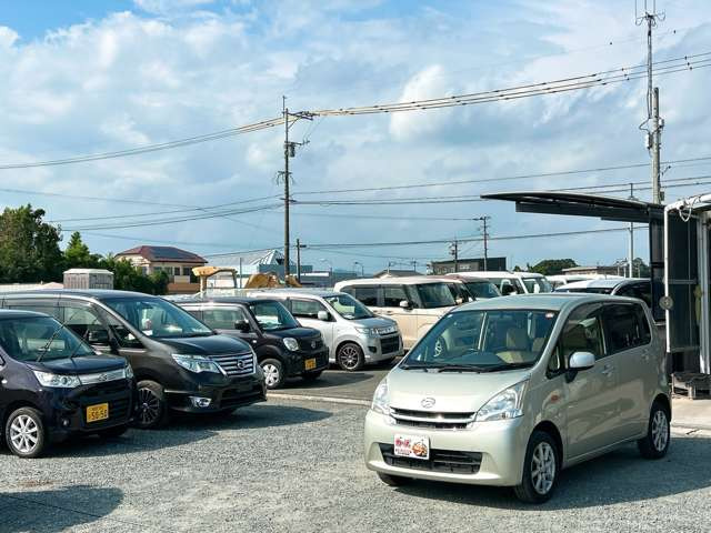 販売実績年間1000台以上!!安心して乗っていただけるお車を小郡市のカーズではご案内いたします!