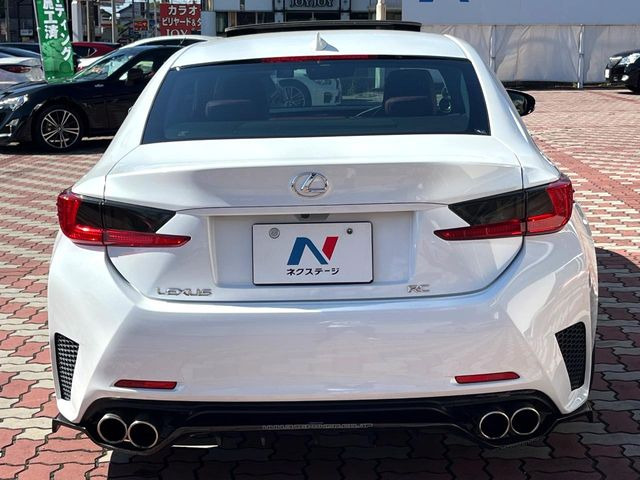 安心の最長10年・走行無制限保証(有償)をご用意。保証内容も充実はもちろん、無料点検&オイル交換や、年中無休の全国・24時間ロードサービスも付帯されておりますのでご安心下さい。