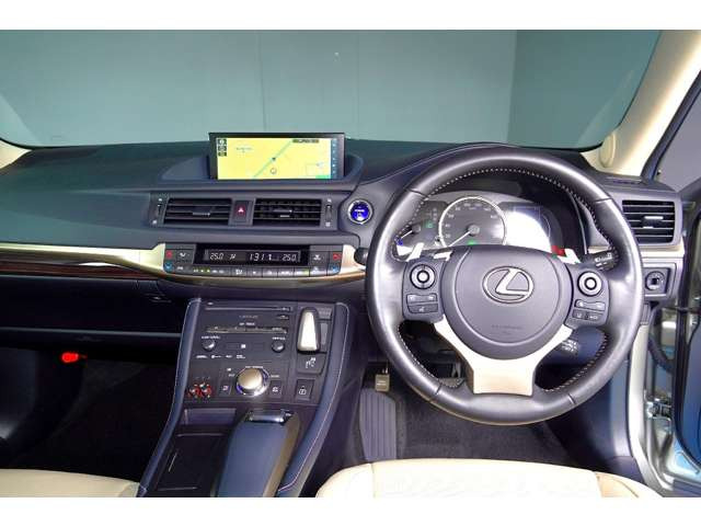 CT200h バージョン L