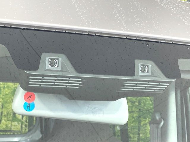 �y�C���e���W�F���g�G�}�[�W�F���V�[�u���[�L�z�t�����g�J�����őO���̎ԗ�����s�҂����m�B�Փ˂������Ȏ��͏Փ˔�Q�y���u���[�L���쓮�A�Փˉ�����T�|�[�g�B�����S�Ƀh���C�u�����y���݂��������܂��B