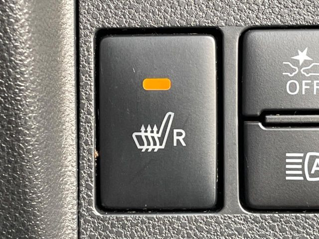 【シートヒーター】寒い日に重宝するシートヒーター!エアコンより早く温まってくれるので寒がりの人も安心ですね♪エアコンの温風は乾燥するから苦手、という方にもをおすすめです。