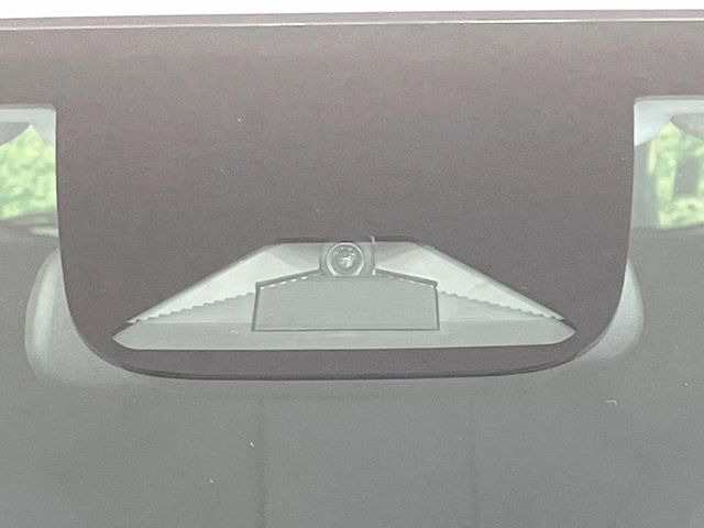 �y�z���_�Z���V���O�z���s���ɑO���̎ԗ�����F�����A�Փ˂������Ȏ��͌x��ƃu���[�L�ŏՓˉ���Ɣ�Q�y�����A�V�X�g�B�����S�Ƀh���C�u�����y���݂��������܂��B