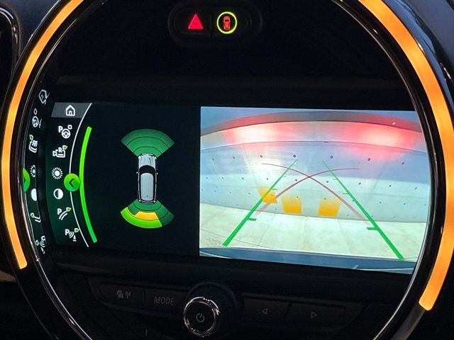 ●バックカメラ&クリアランスソナー付きなので、音と視界で駐車をサポートしてくれます。