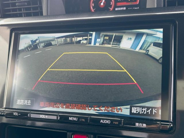 【バックカメラ】駐車時に後方がリアルタイム映像で確認できます。大型商業施設や立体駐車場での駐車時や、夜間のバック時に大活躍!運転スキルに関わらず、今や必須となった装備のひとつです!