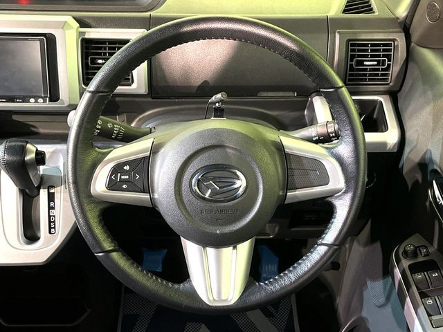 ステアリングも使用感が少なく、きれいな状態となっております♪