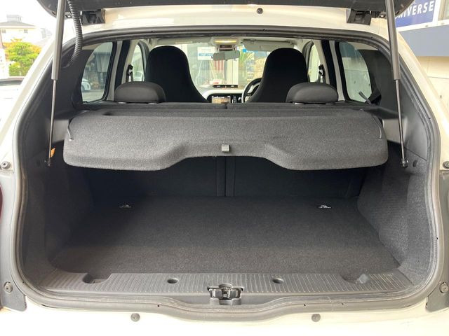 ●トランクルーム:趣味が広がる収容スペース!これだけの広さがあればお買い物やレジャーなどにも最適です!使用感も少なくきれいな状態を維持しております。