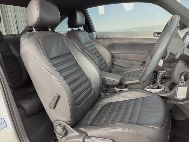 ●シートの使用感:破れ・へたりも少なく、ご覧の通りきれいな状態を維持しております。また、室内クリーニング・コーティングもご用命いただけます。