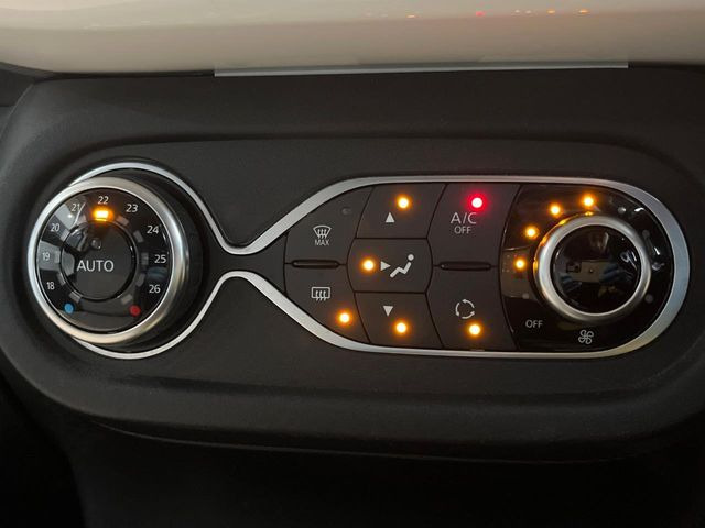 ●オートエアコン:最適な温度を保つようにオートで調節可能です♪