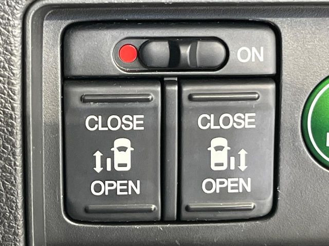 �y�����p���[�X���C�h�h�A�z�X�}�[�g�L�[��^�]�Ȃ̃X�C�b�`�Ō�ȗ����X���C�h�h�A�̊J���\���d��������͂����ăh�A���J����K�v�������A�����Ȃ��q�l�ł��ȒP�ɊJ���߂ł����K�ł���