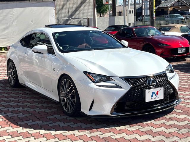 高透明度のガラス皮膜で撥水はもちろん、上質なツヤ・光沢を実現。紫外線や酸性雨から大切な愛車を保護し、色あせ・劣化を防止。「弾スプラッシュコート」、「弾プリミッサコート」からお選びいただけます。