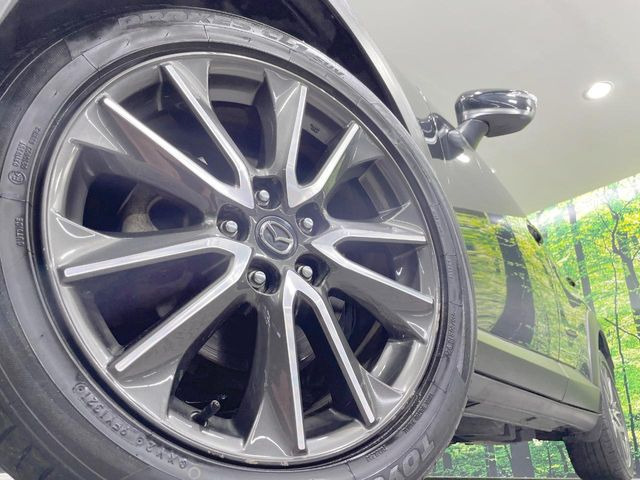 �y����18�C���`�A���~�z�C�[���z�O�ςɃ}�b�`���������A���~�z�C�[���𑕒����Ă���܂��B�e��ЊO�A���~�z�C�[����A�X�^�b�h���X�^�C�����戵�����Ă���܂��B���񂲑��k����������