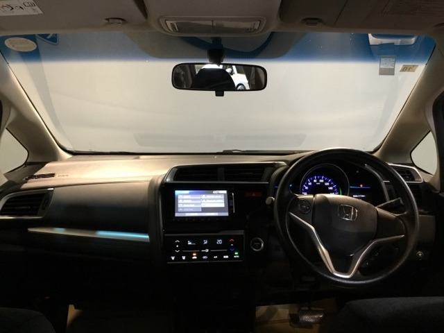 フィット1.5 ハイブリッド Fパッケージ