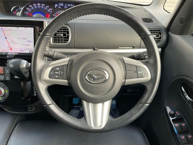 【ステアリングスイッチ】運転中、前方から目線をそらすことなく、オーディオ等の操作が可能な便利機能!安心&快適なドライブを演出してくれます♪