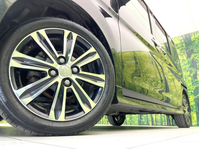 �y����15�C���`�A���~�z�C�[���z�O�ςɃ}�b�`���������A���~�z�C�[���𑕒����Ă���܂��B�e��ЊO�A���~�z�C�[����A�X�^�b�h���X�^�C�����戵�����Ă���܂��B���񂲑��k����������