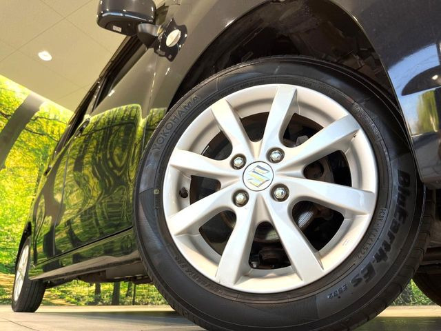 �y����14�C���`�A���~�z�C�[���z�O�ςɃ}�b�`���������A���~�z�C�[���𑕒����Ă���܂��B�e��ЊO�A���~�z�C�[����A�X�^�b�h���X�^�C�����戵�����Ă���܂��B���񂲑��k����������