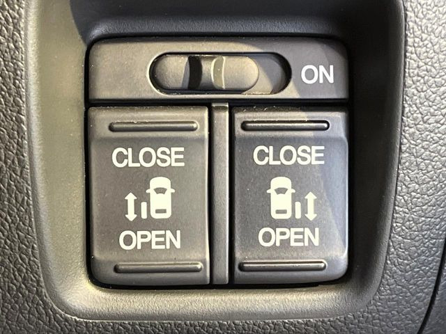 �y�����p���[�X���C�h�h�A�z�X�}�[�g�L�[��^�]�Ȃ̃X�C�b�`�Ō�ȗ����X���C�h�h�A�̊J���\���d��������͂����ăh�A���J����K�v�������A�����Ȃ��q�l�ł��ȒP�ɊJ���߂ł����K�ł���