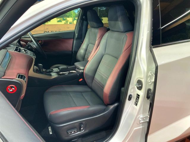 �y���烌�U�[�V�[�g�z����̂ӂ���肪�e�ՂŃ����e�i���X�����ȒP�ȁA�@�\���ɗD��鍇����v���̗p�����㎿�ȃV�[�g�ł��B����S�n���悭�A���������ӂ��S�n�ǂ��ԓ���Ԃ����o���Ă���܂��B