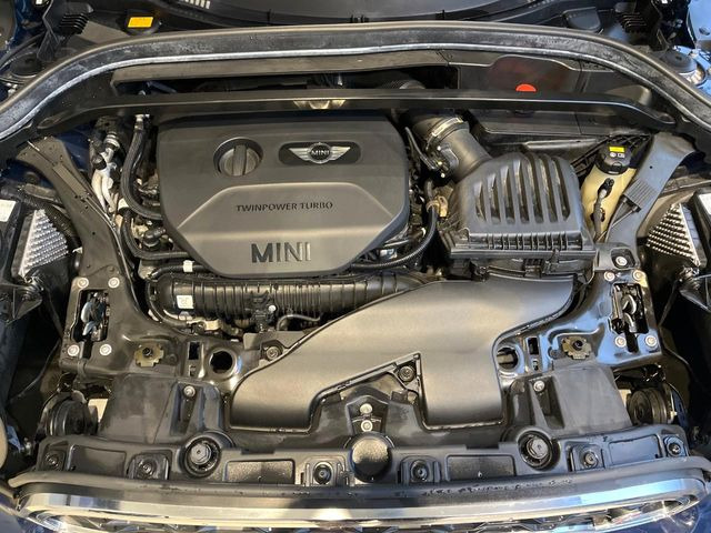 ●当店では第三者機関による車両品質鑑定を導入し、修復歴車を排除。鑑定書が発行されますので、ぱっと見ただけでは分からない箇所まで納得した上でご検討いただけます。※一部未実施の場合がございます。