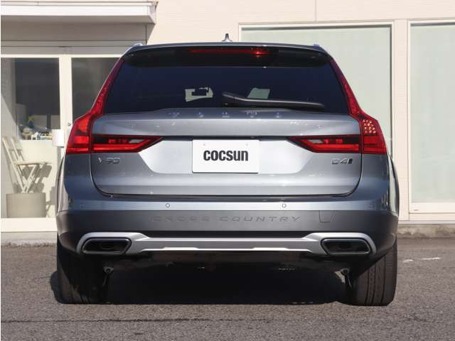 ���s�^�G���W���ɂ̓{���{�̔F�؂��擾����MOTUL�̍����I�C��SPECIFIC RBS0-2AE(0W-20)���g�p���܂��B