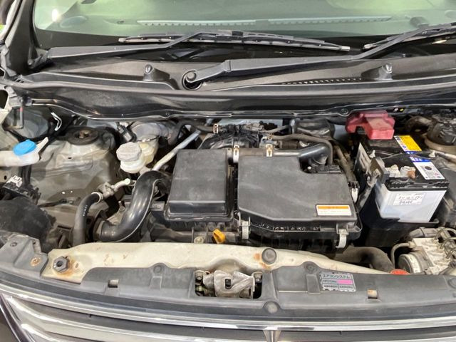 親切・丁寧な専門メカニックスタッフが応対!・車検・点検整備・事故等の修理などアフターサービスも安心。お車のカスタマイズもネクステージのサービススタッフまでご相談ください!