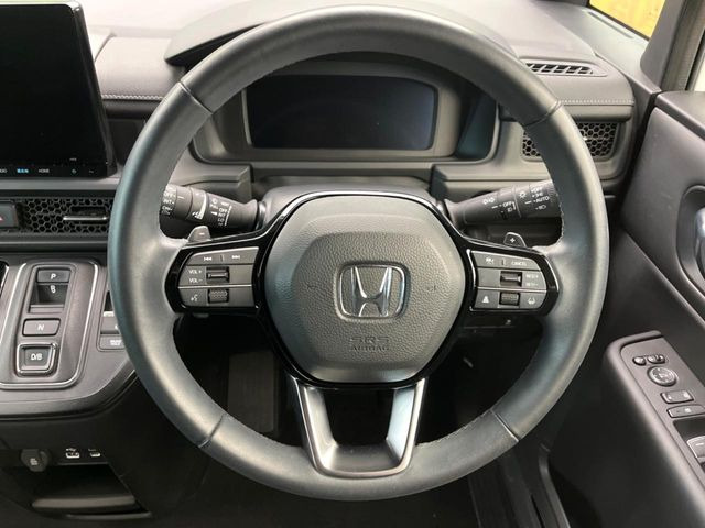 �y�����v�����X�e�A�����O�z�㎿�Ȋv���g�p���邱�ƂŁA��ɂ����������݂ƂĂ��^�]���₷���n���h���ł���