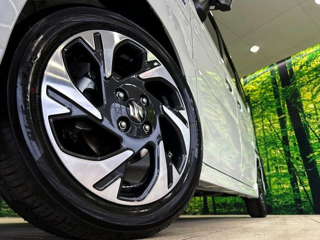 �y15�C���`�A���~�z�C�[���z�O�ςɃ}�b�`�����A���~�z�C�[���𑕒����Ă���܂��B�e��A���~�z�C�[����A�X�^�b�h���X�^�C�����戵�����Ă���܂��B���񂲑��k����������