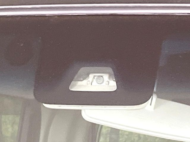 �y�X�}�[�g�A�V�X�g�z���s���ɑO���̎ԗ�����F�����A�Փ˂������Ȏ��͌x��ƃu���[�L�ŏՓˉ���Ɣ�Q�y�����A�V�X�g�B�����S�Ƀh���C�u�����y���݂��������܂��B