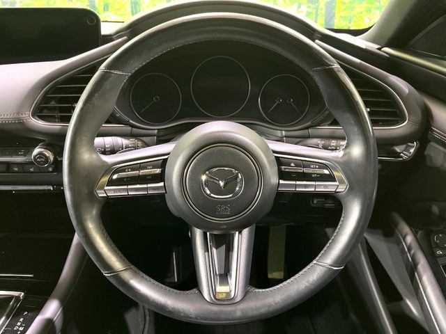 �y�����v�����X�e�A�����O�z�㎿�Ȋv���g�p���邱�ƂŁA��ɂ����������݂ƂĂ��^�]���₷���n���h���ł���