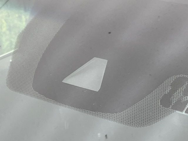 �y�g���^�Z�[�t�e�B�Z���X�z���s���ɑO���̎ԗ�����F�����A�Փ˂������Ȏ��͌x��ƃu���[�L�ŏՓˉ���Ɣ�Q�y�����A�V�X�g�B�����S�Ƀh���C�u�����y���݂��������܂��B