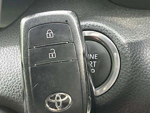 �y�X�}�[�g�L�[�z�J�o����|�P�b�g�ɓ��ꂽ�܂܂ł��h�A�̎{���E�������\�ȃX�}�[�g�L�[�𑕔��B�G���W���̃I���E�I�t�����J�M�����o���K�v����������Ƃ��Ă��֗��ł���