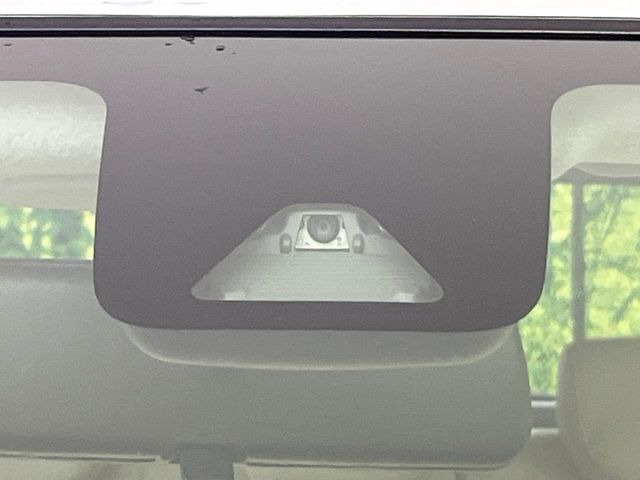 �y�g���^�Z�[�t�e�B�Z���X�z���s���ɑO���̎ԗ�����F�����A�Փ˂������Ȏ��͌x��ƃu���[�L�ŏՓˉ���Ɣ�Q�y�����A�V�X�g�B�����S�Ƀh���C�u�����y���݂��������܂��B