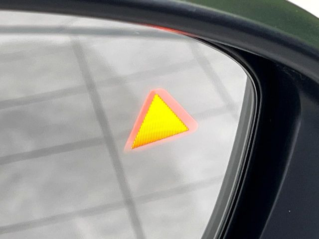 �y������p���m�z���s���A�h�A�~���[�̎��p�ɂȂ�₷���ӏ��Ɍ㑱�Ԃ��ڋ߂���ƃT�C�h�~���[�t�߂Ɍx����\���A�h���C�o�[�ɒ��ӊ��N�����Ă���܂��B